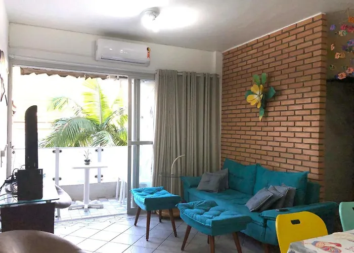 Guarujá Enseada 8 lugares a meia quadra da praia