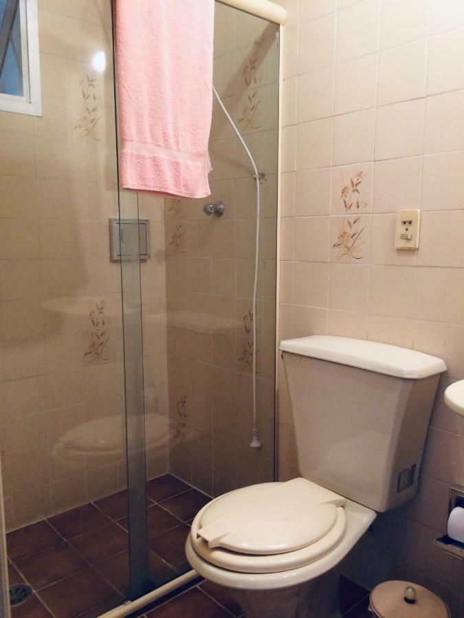 Apartamento Enseada 8 Lugares A Meia Quadra Da *